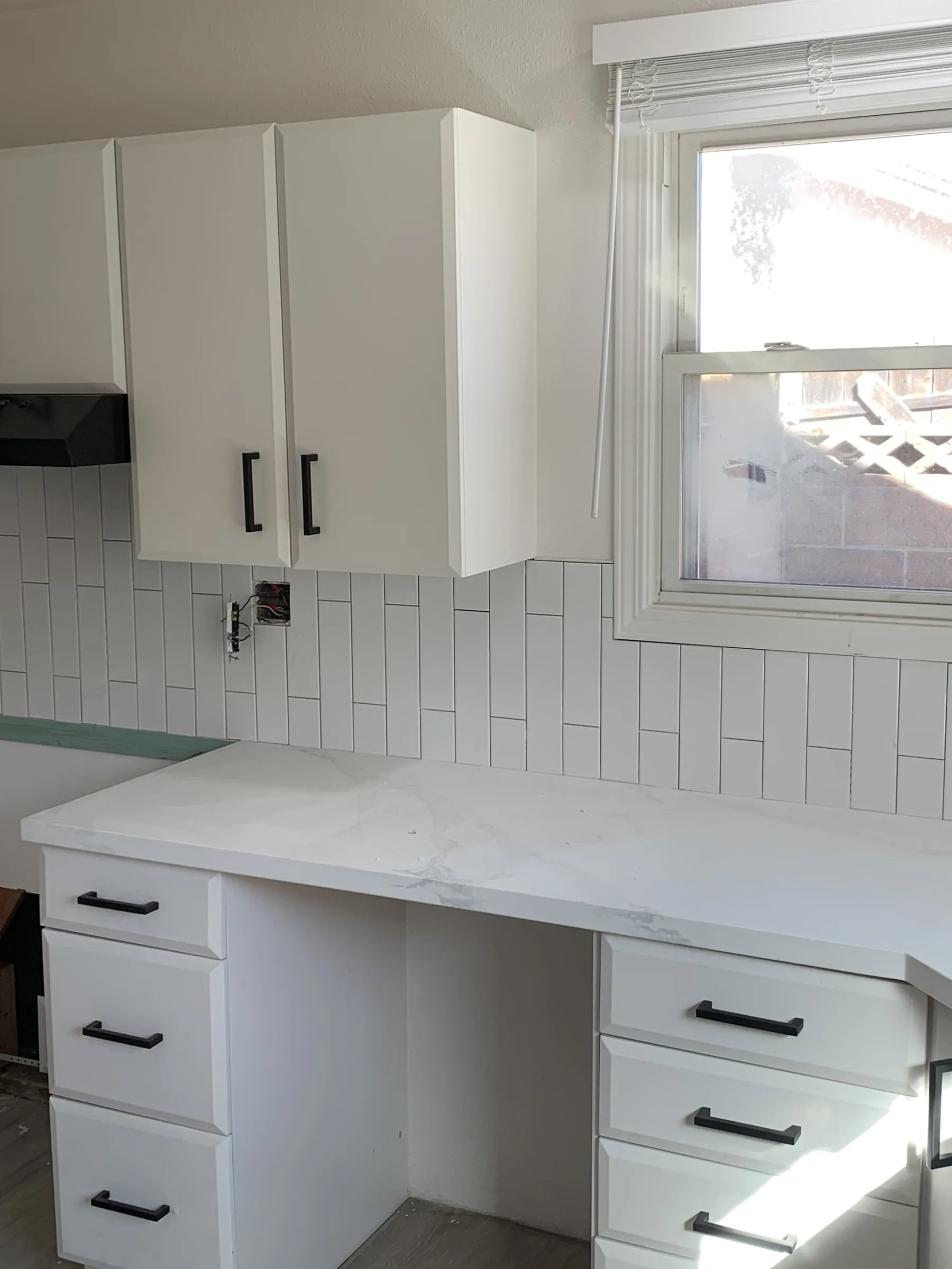 Vertical subway backsplash: Finished kitchen